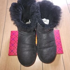 Ugg Women's Black Fur-Lined Boots U.S. Size 6